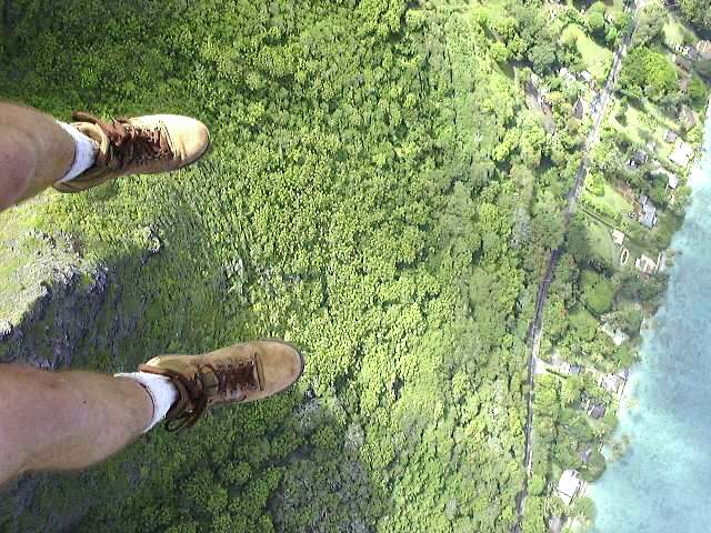 Nothing below my boots but 1000' of air